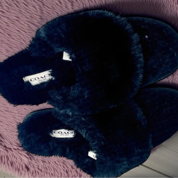 Coach Black Plush Slippers Size 7 - Picture 5 of 11